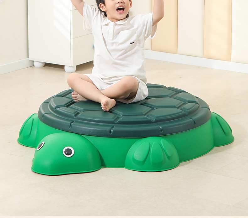 Turtle kids sand and water play pool detail 5